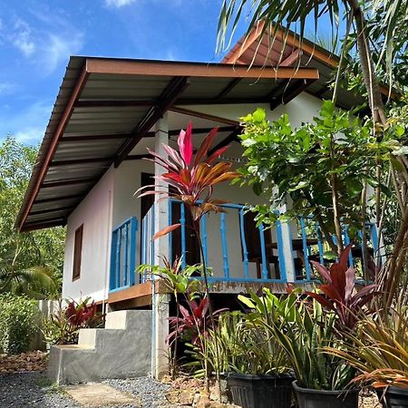 Blue Sky Bungalow ジュム島 エクステリア 写真