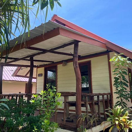 Blue Sky Bungalow ジュム島 エクステリア 写真
