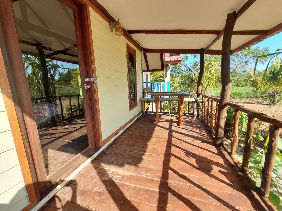 Blue Sky Bungalow ジュム島 エクステリア 写真